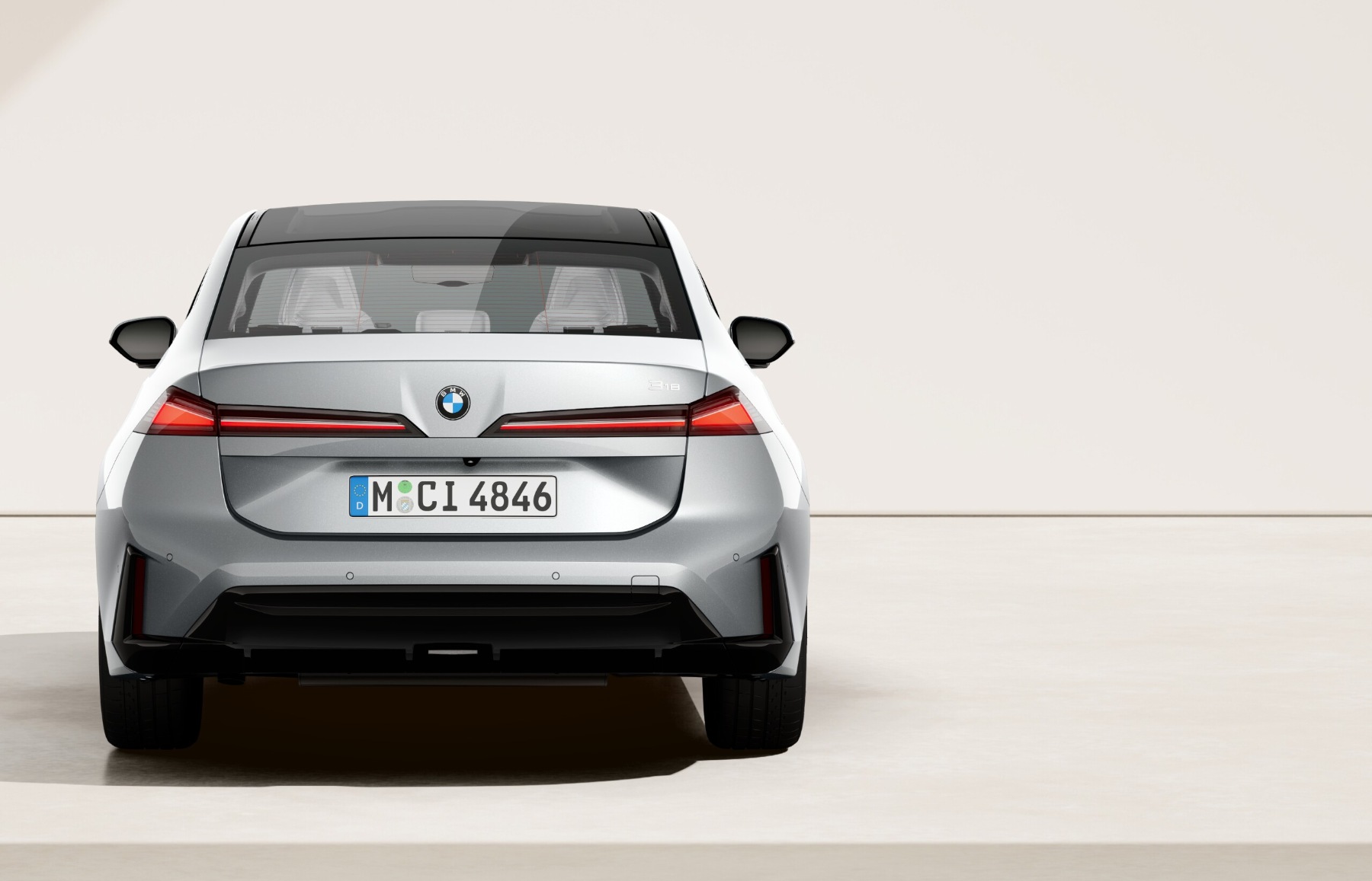 BMW Seria 3 318 Limuzyna — srebrny, 2026 — zdjęcie 4