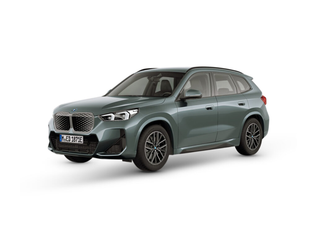 BMW iX1 eDrive20 — srebrny — ujęcie 1